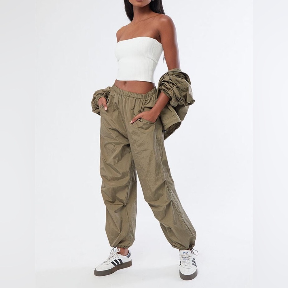 PacSun Ruched Shine Baggy Pants size M soft khaki/gold color